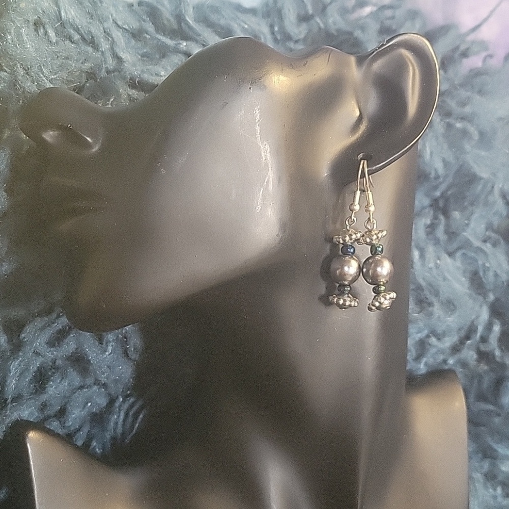 New Handmade Silver & Black Iridescent Bead Drop Earrings - Picture 2 of 7